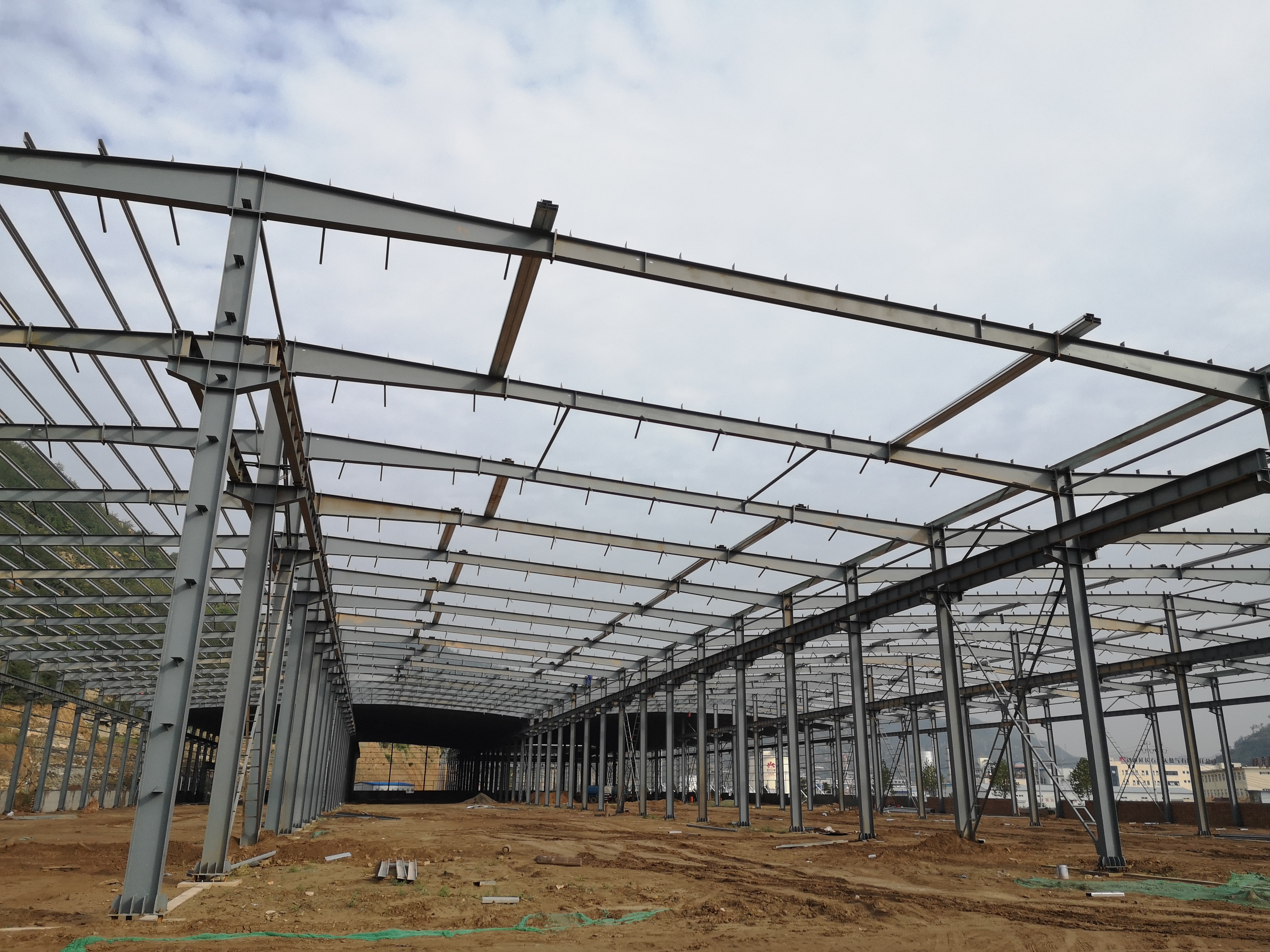 導致鋼結構廠房發生質量問題的元兇原來是它