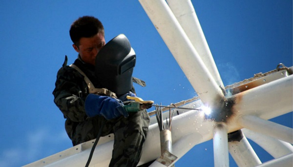 山西鋼結(jié)構(gòu)廠(chǎng)家是如何利用樓承板來(lái)保證質(zhì)量的？