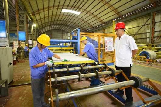 鋼結構彩鋼板加工